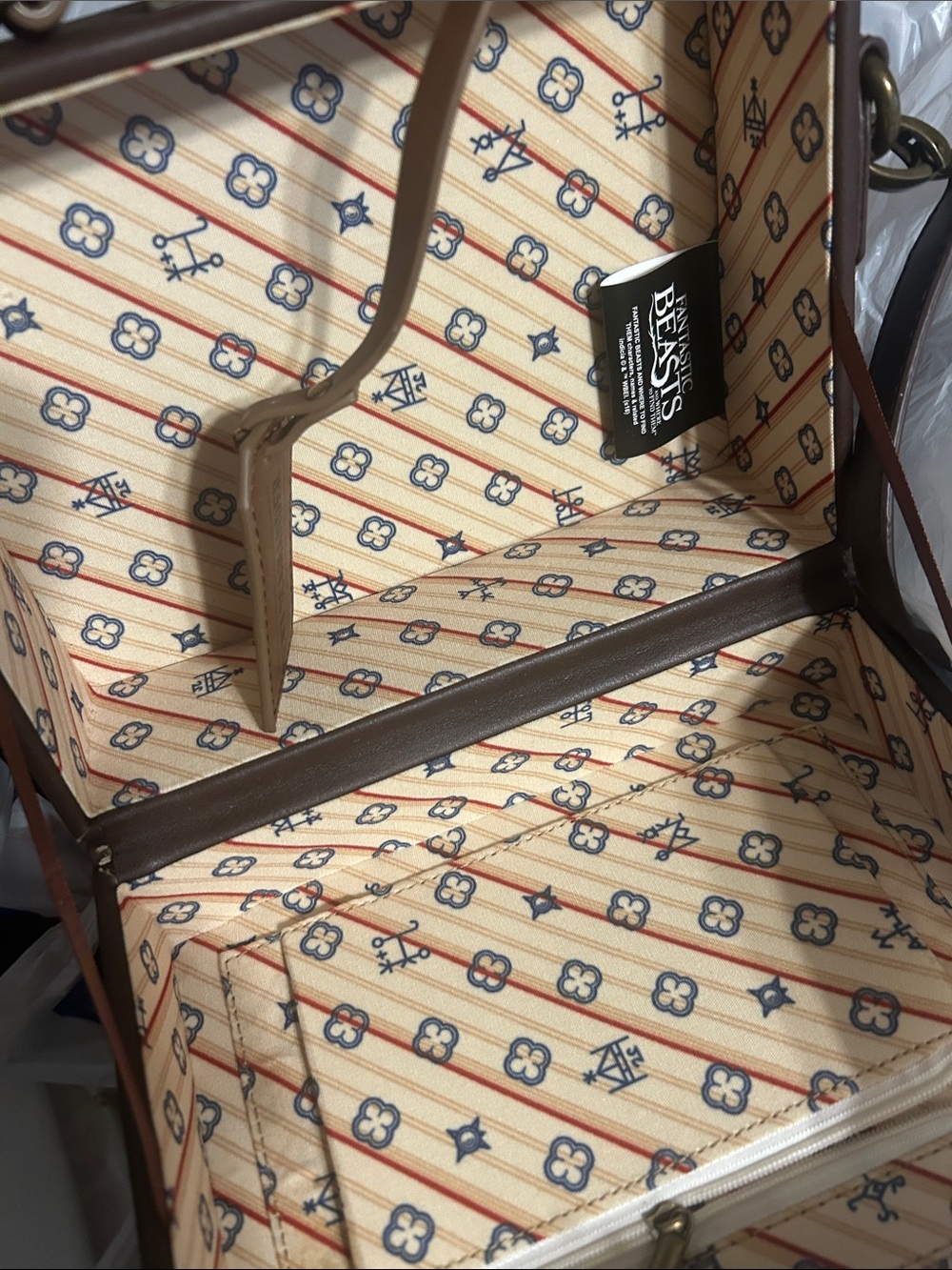 Women box Bag in Cream & Brown with Patterned Interior “beast  brand”.